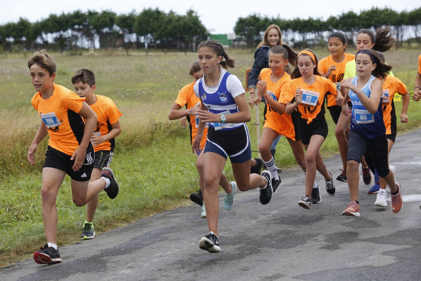 La localidad de Figueras realizó un recorrido de siete kilómetros para recaudar fondos para la Fundación Sandra Ibarra en su lucha contra el cáncer.