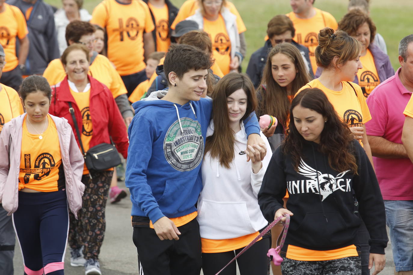 La localidad de Figueras realizó un recorrido de siete kilómetros para recaudar fondos para la Fundación Sandra Ibarra en su lucha contra el cáncer.