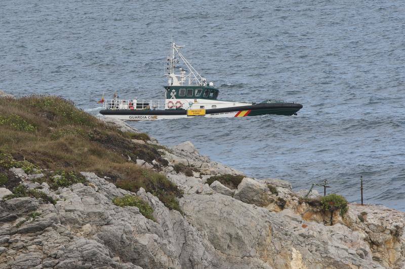 Segunda jornada de búsqueda de la joven que cayó al mar en Arnao.