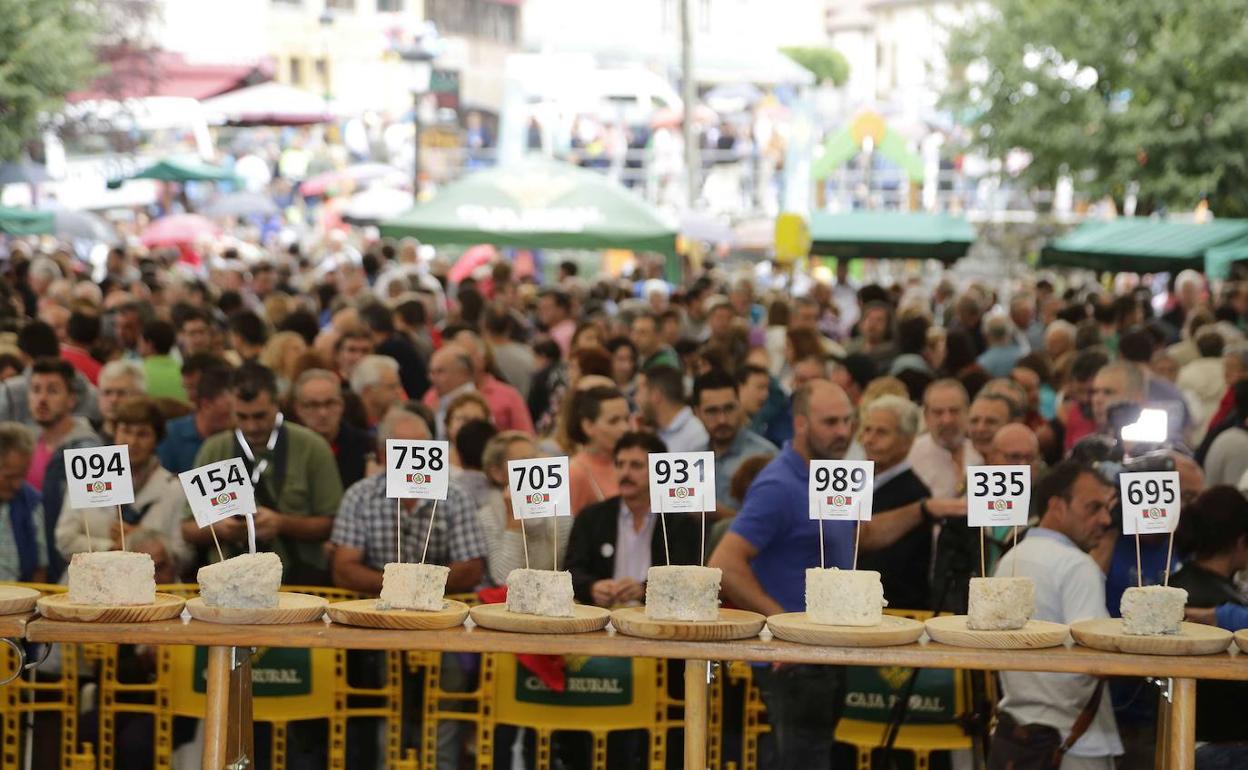 El Certamen del Cabrales comercializará 1.700 kilos de queso