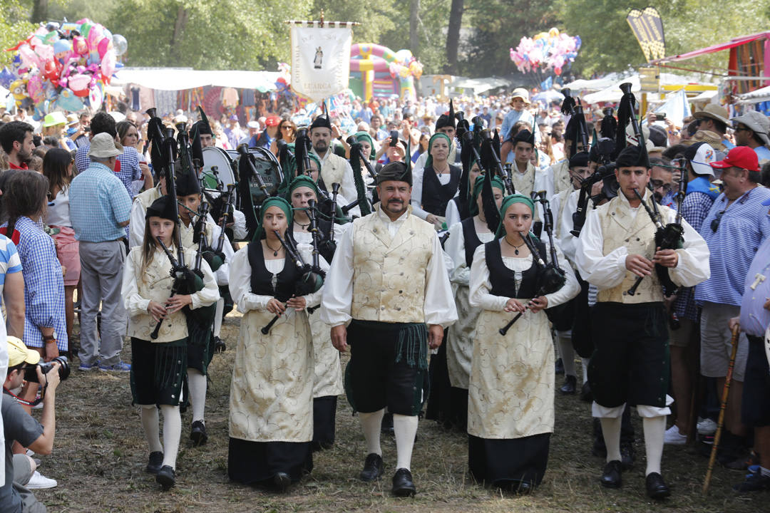 Miles de luarqueses y turistas disfrutaron este jueves de las populares fiestas de San Timoteo. ¡Búscate en nuestra galería! 