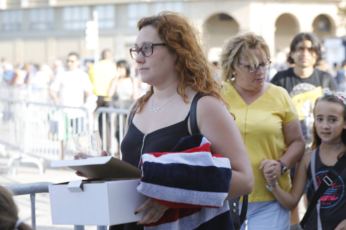 La playa de Poniente ha acogido un nuevo récord en una de las actividades más multitudinarias del verano gijonés.