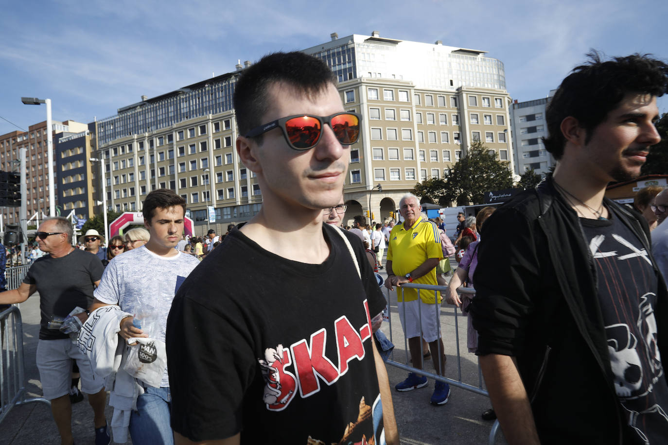 La playa de Poniente ha acogido un nuevo récord en una de las actividades más multitudinarias del verano gijonés.