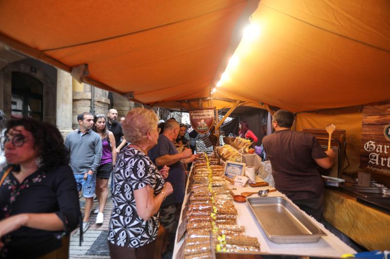 El Mercado Medieval de San Agustín reúne más de cien puestos de venta y gastronomía, atracciones infantiles y espectáculos de animación de calle.