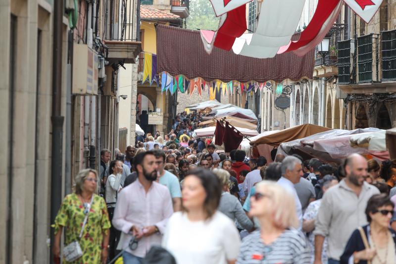 El Mercado Medieval de San Agustín reúne más de cien puestos de venta y gastronomía, atracciones infantiles y espectáculos de animación de calle.