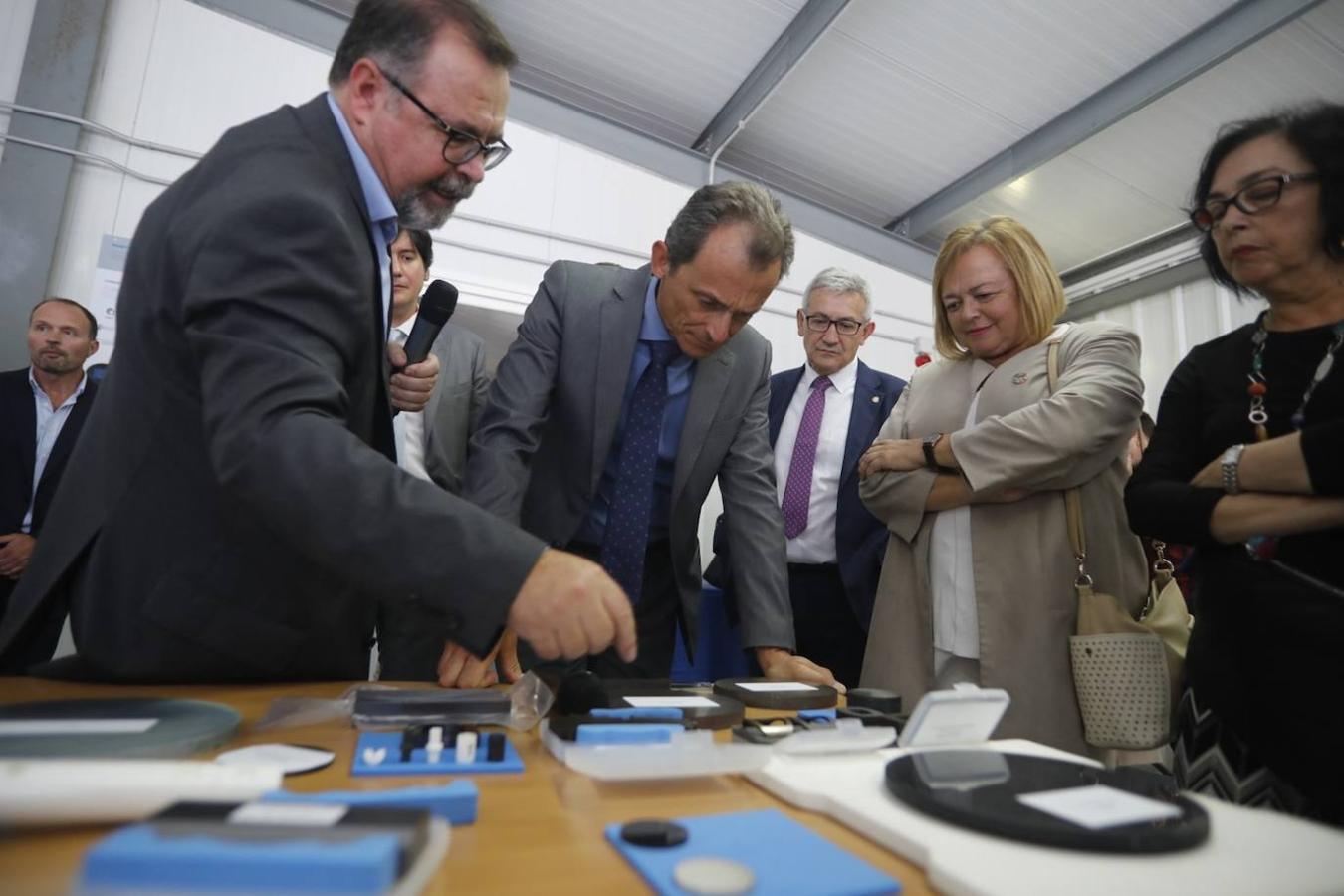 El ministro en funciones de Ciencia, Innovación y Universidad antes se reunió con el presidente del Principado Adrián Barbón. 