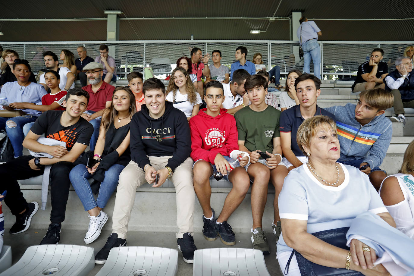 Las Mestas vive de nuevo el Concurso Hípico más importante del verano en España, que mantiene el carácter de oficial y que llega ya a los 77 años de vida. Emoción, saltos, galopes y 5 días por delante para cerrar el verano con un fin de semana de gran altura en Gijón.