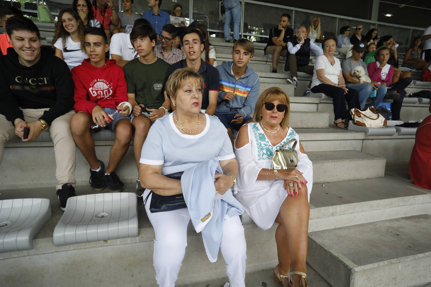 Las Mestas vive de nuevo el Concurso Hípico más importante del verano en España, que mantiene el carácter de oficial y que llega ya a los 77 años de vida. Emoción, saltos, galopes y 5 días por delante para cerrar el verano con un fin de semana de gran altura en Gijón.