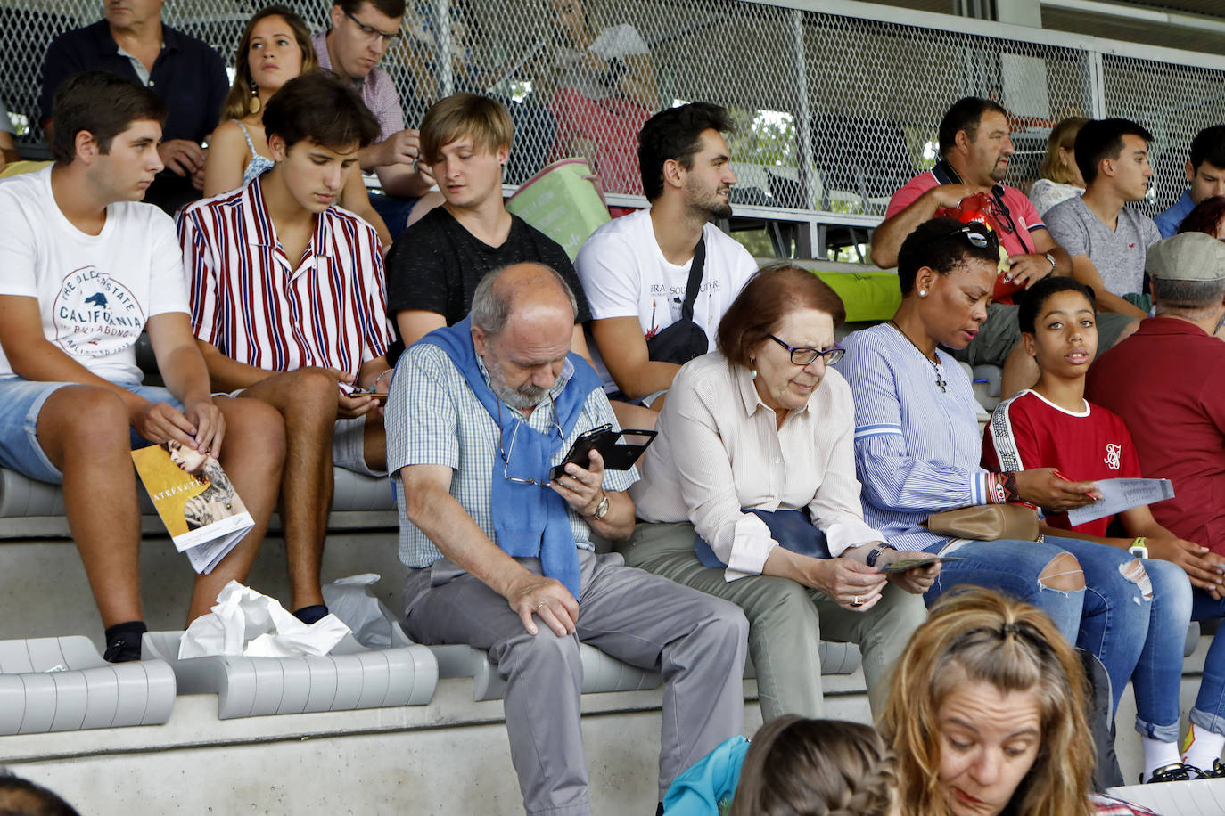 Las Mestas vive de nuevo el Concurso Hípico más importante del verano en España, que mantiene el carácter de oficial y que llega ya a los 77 años de vida. Emoción, saltos, galopes y 5 días por delante para cerrar el verano con un fin de semana de gran altura en Gijón.