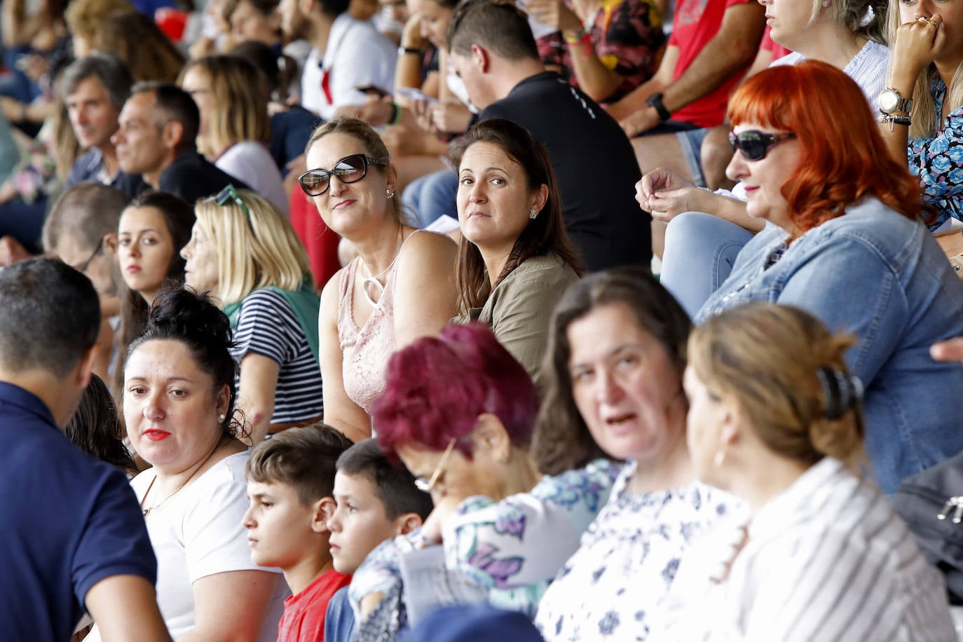 Las Mestas vive de nuevo el Concurso Hípico más importante del verano en España, que mantiene el carácter de oficial y que llega ya a los 77 años de vida. Emoción, saltos, galopes y 5 días por delante para cerrar el verano con un fin de semana de gran altura en Gijón.