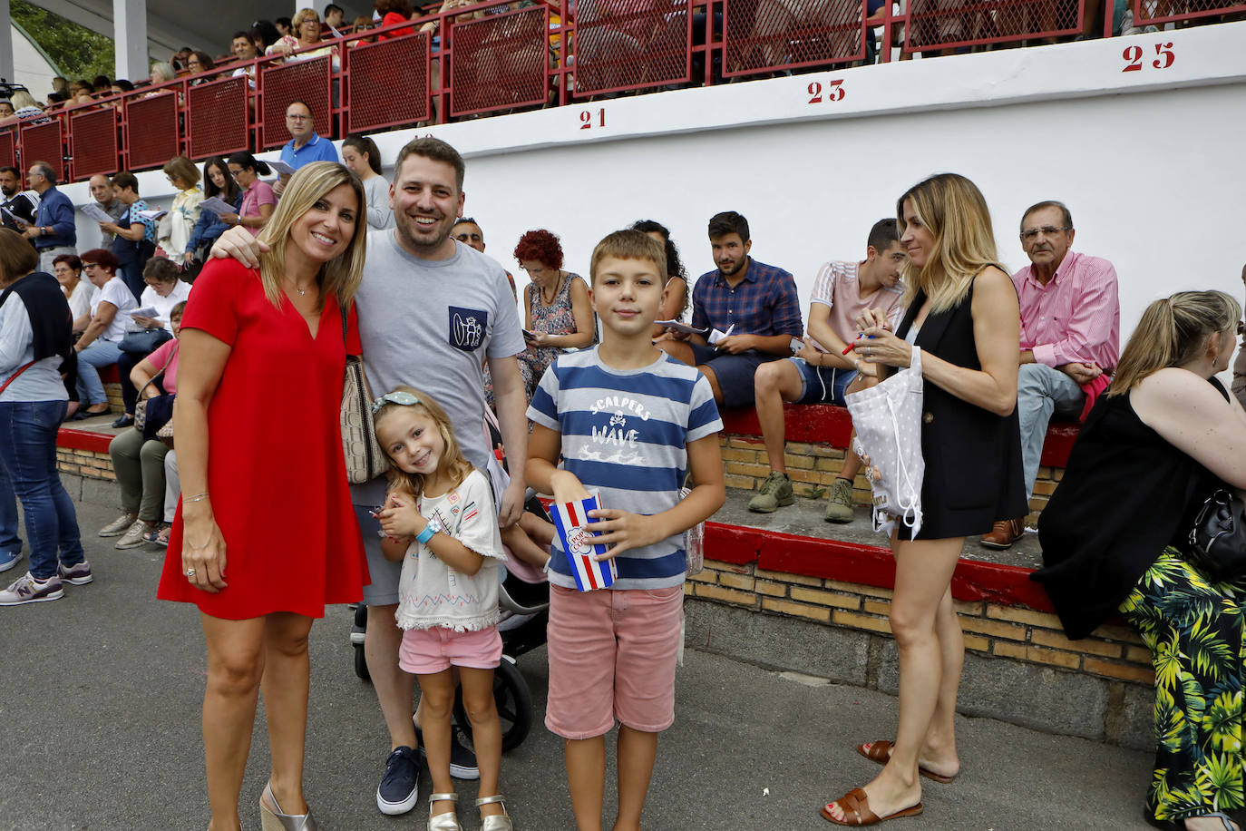 Las Mestas vive de nuevo el Concurso Hípico más importante del verano en España, que mantiene el carácter de oficial y que llega ya a los 77 años de vida. Emoción, saltos, galopes y 5 días por delante para cerrar el verano con un fin de semana de gran altura en Gijón.