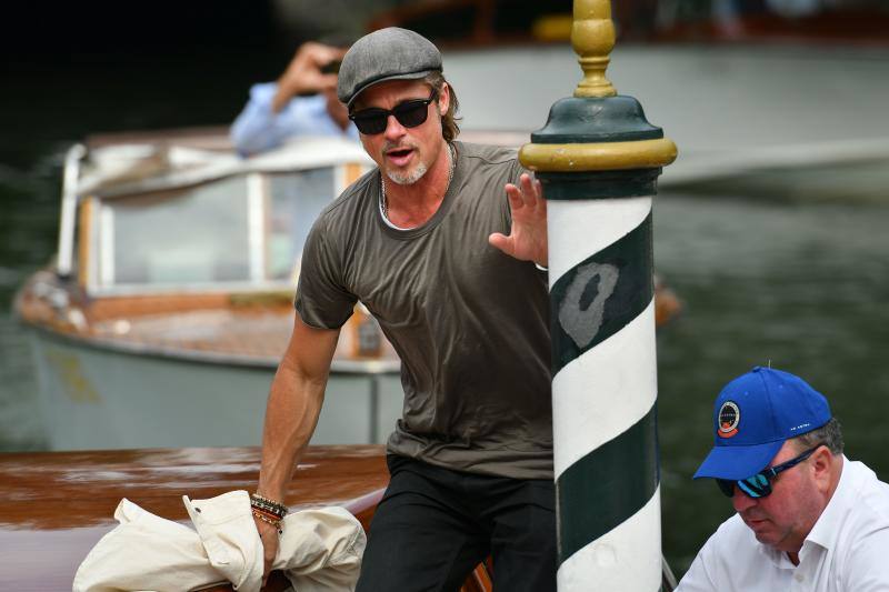 El director japonés Hirokazu Kore-eda ha hecho coincidir por primera vez en sus dilatadas carreras a Catherine Deneuve y Juliette Binoche, dos iconos del cine francés, en «La verité», la cinta que abrió este miércoles la competición oficial de la 76 Mostra de Venecia.