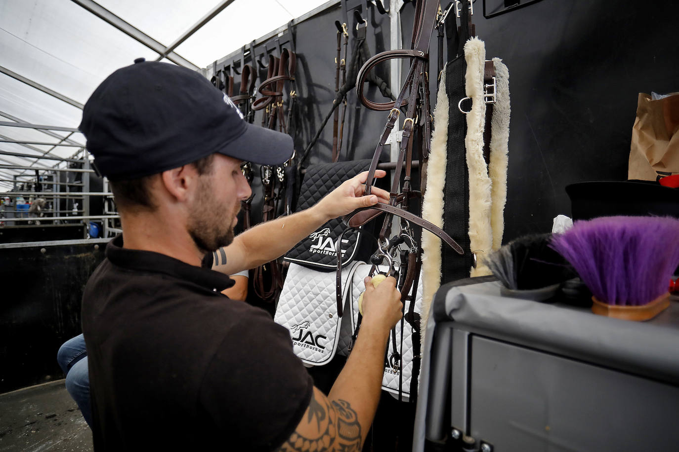 Fotos: El trabajo que no se ve en el Hípico de Gijón
