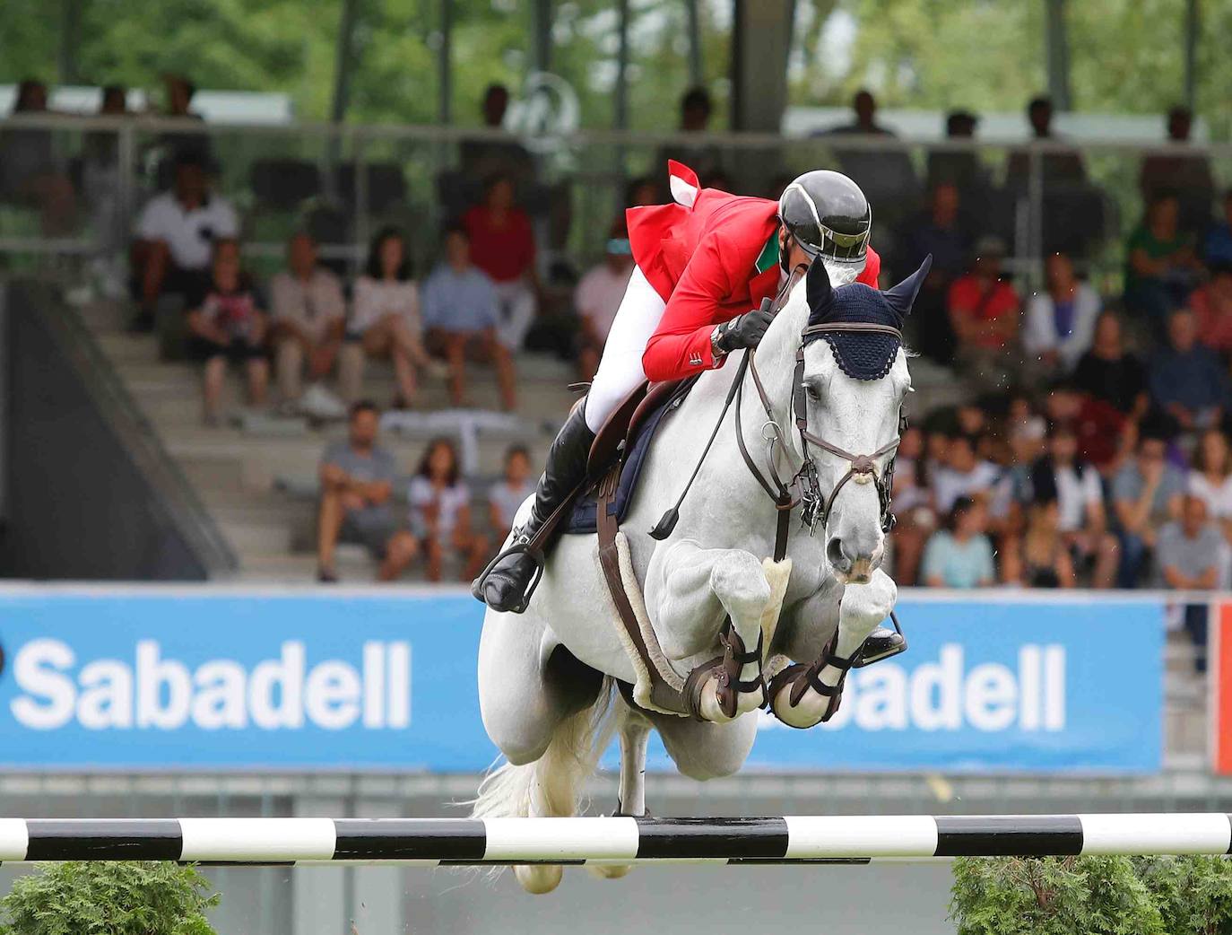 El equipo italiano, formado por Filippo Marco Bologni, Antonio María Garofalo, Emanuelle Camilli y Antonio Alfonso, acabó los dos recorridos con seis puntos de penalización lo que les supone su primera victoria en la Copa de Naciones desde que se disputa en Gijón.