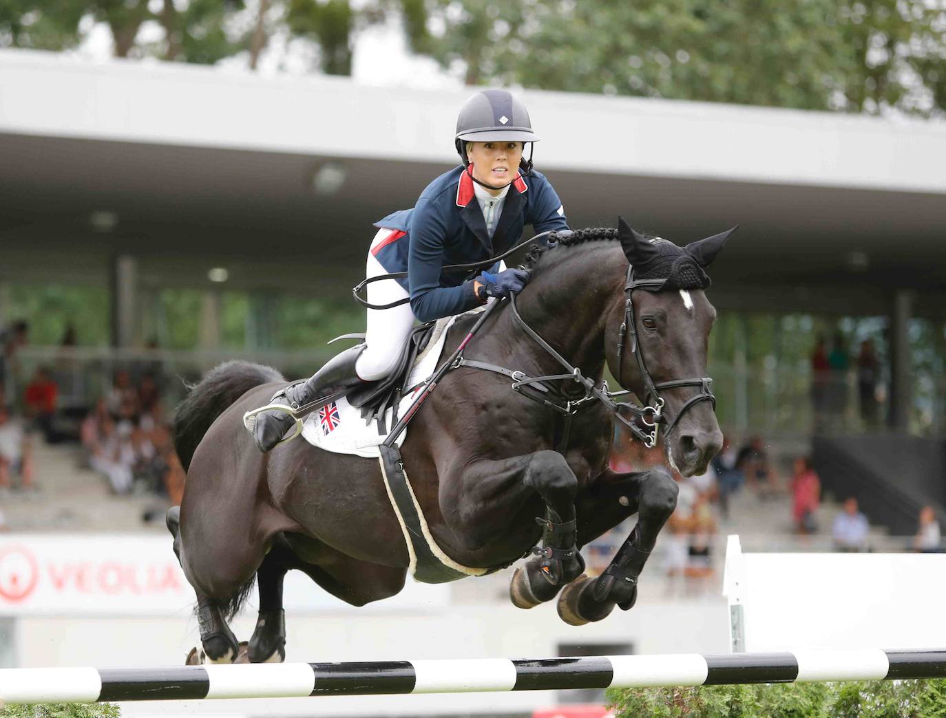 El equipo italiano, formado por Filippo Marco Bologni, Antonio María Garofalo, Emanuelle Camilli y Antonio Alfonso, acabó los dos recorridos con seis puntos de penalización lo que les supone su primera victoria en la Copa de Naciones desde que se disputa en Gijón.