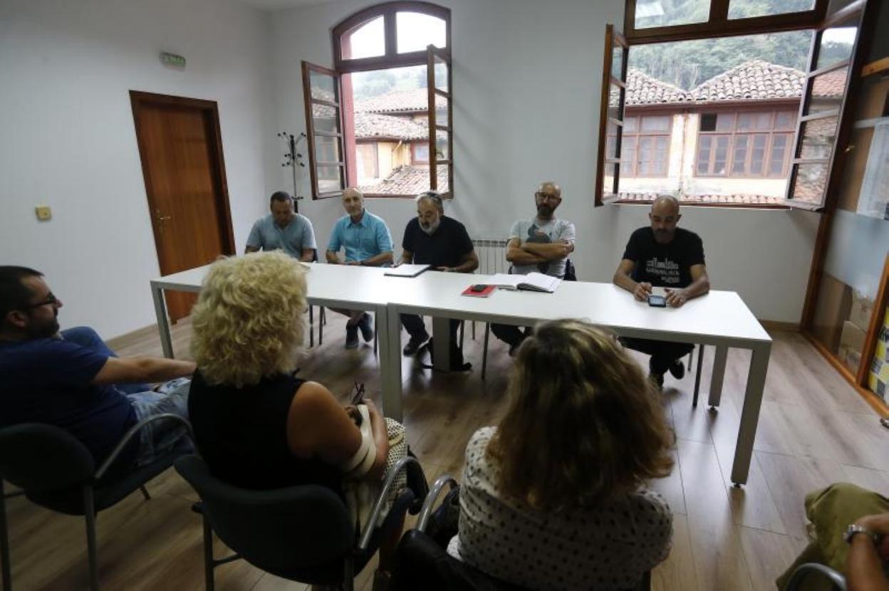 La Asociación de Vecinos de Trubia aprobó ayer su disolución en la asamblea celebrada. 