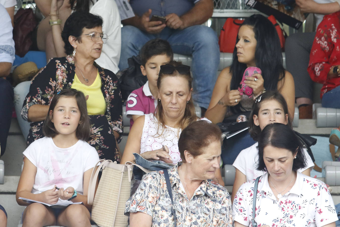 El hipódromo de Las Mestas acogió este sábado las pruebas del CSIO Gijón 2019.