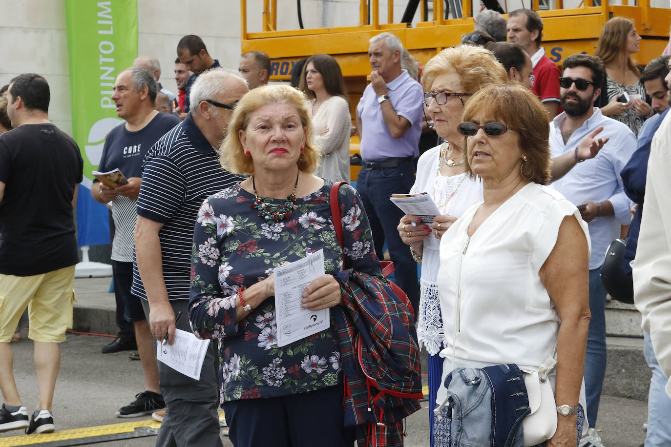 El hipódromo de Las Mestas acogió este sábado las pruebas del CSIO Gijón 2019.