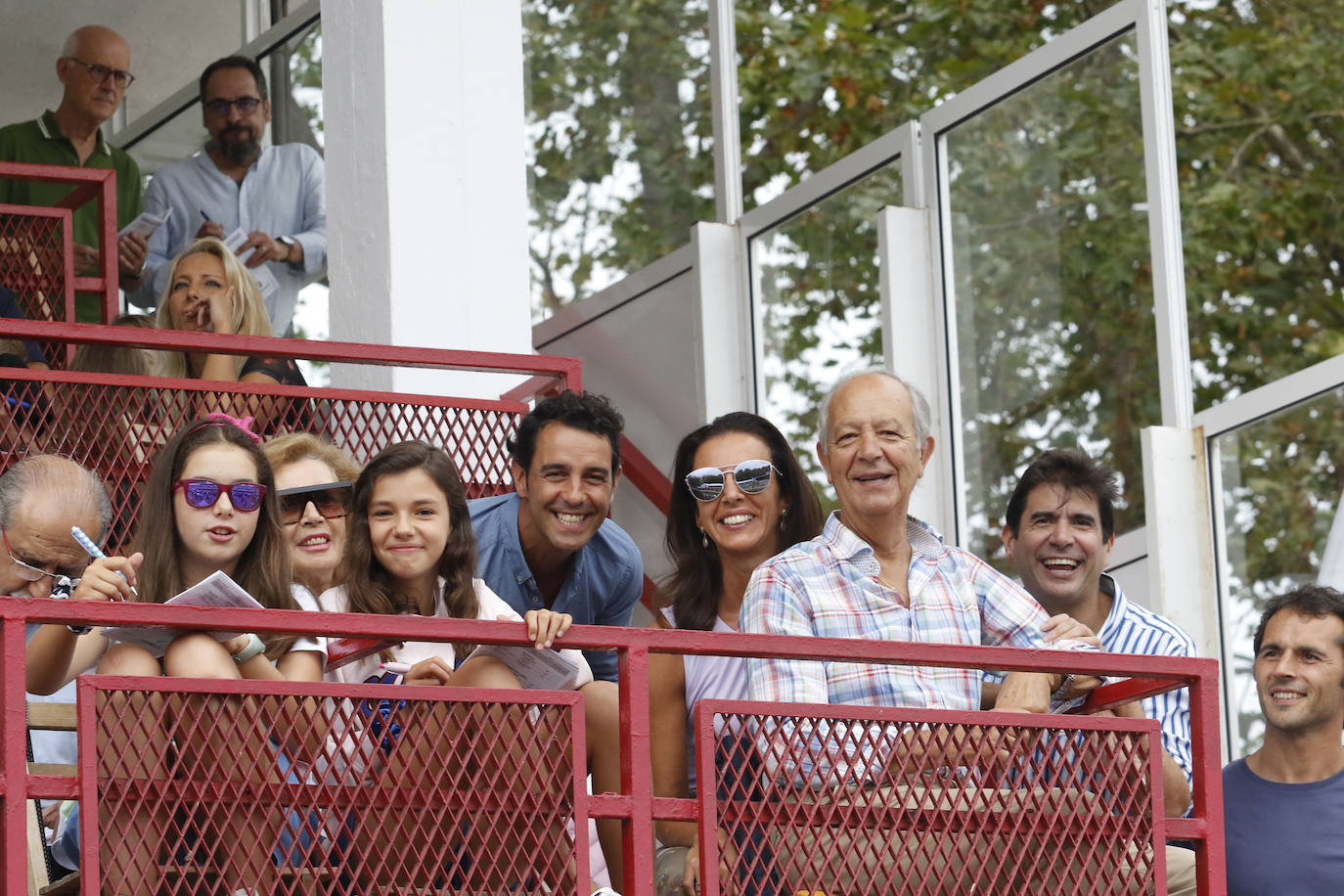 El hipódromo de Las Mestas acogió este sábado las pruebas del CSIO Gijón 2019.