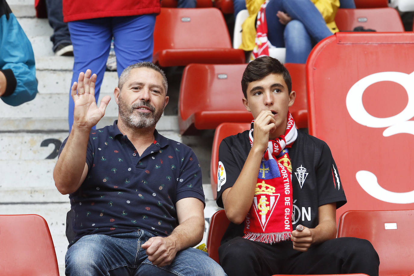 Fotos: ¿Estuviste en el partido Sporting-Albacete? ¡Búscate!