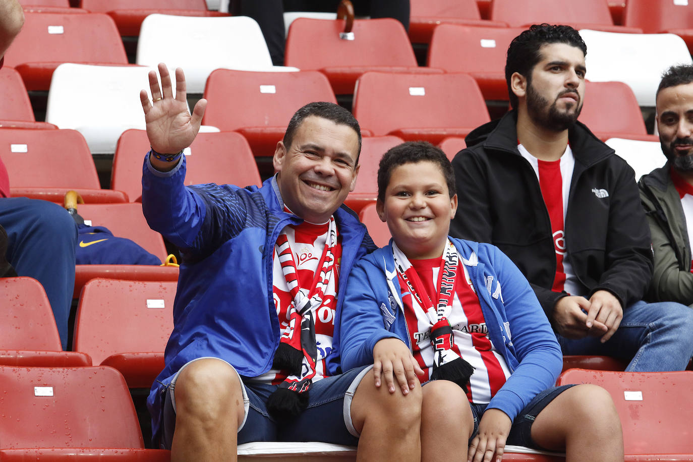 Fotos: ¿Estuviste en el partido Sporting-Albacete? ¡Búscate!