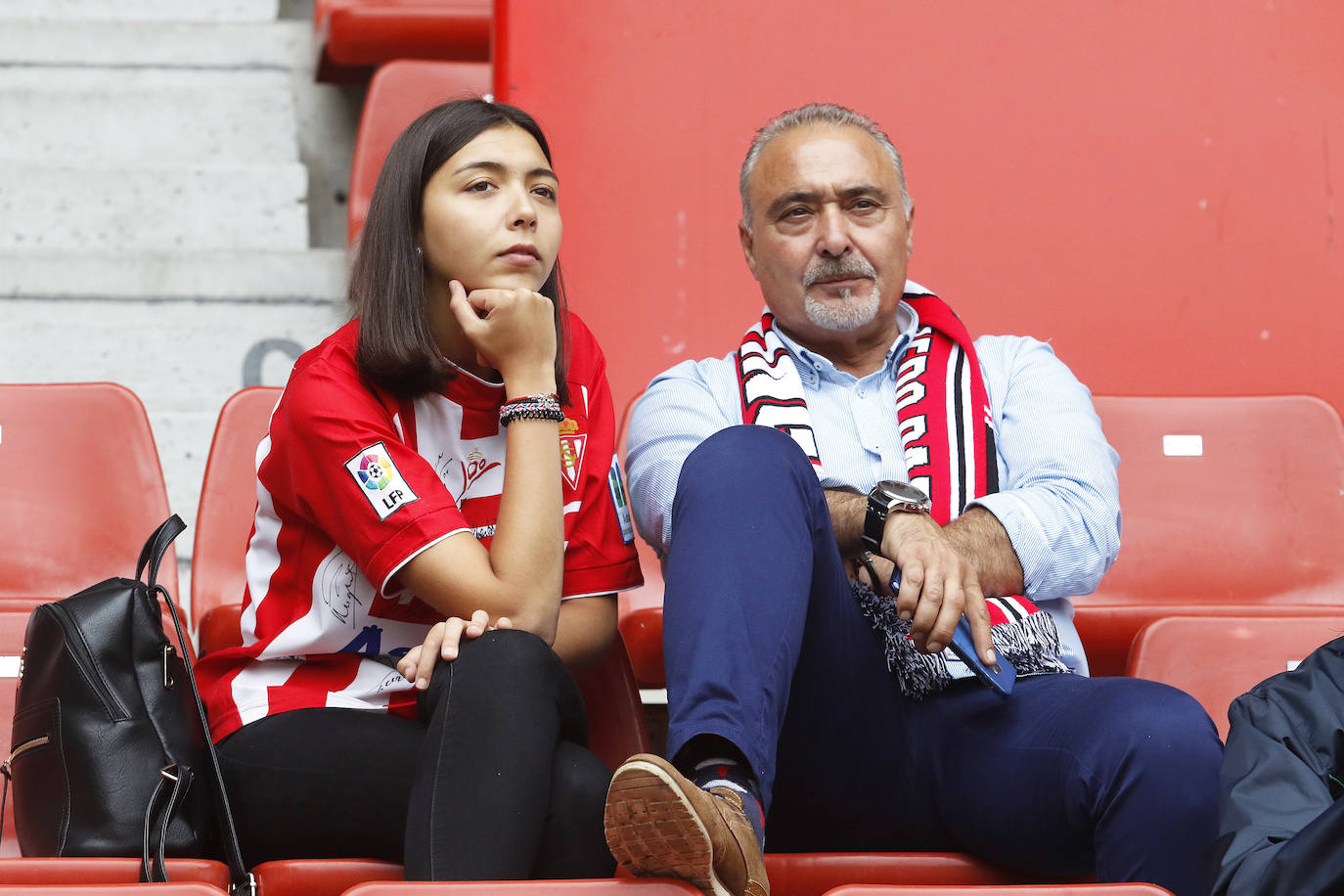 Fotos: ¿Estuviste en el partido Sporting-Albacete? ¡Búscate!