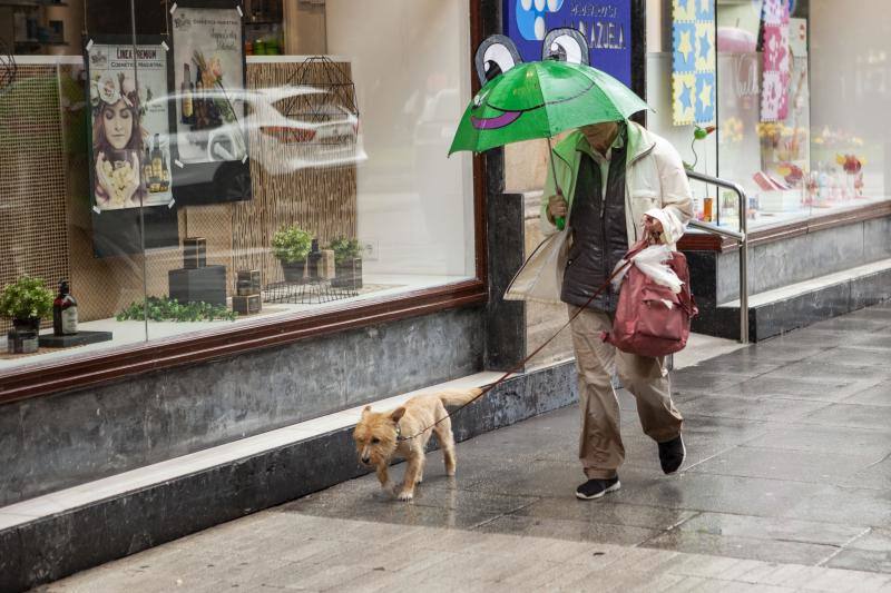 Fotos: Temperaturas otoñales y de intensas lluvias en Asturias