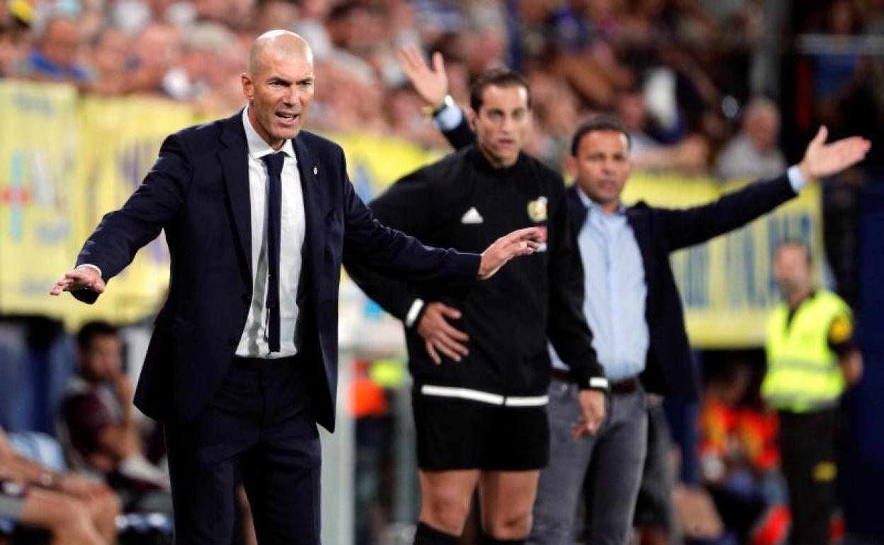 Zinedine Zidane, durante el partido contra el Villarreal. 