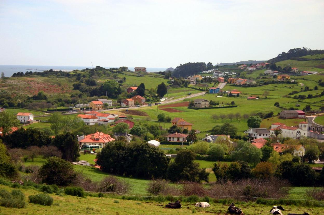 Vista de Perlora, donde existen suelos urbanos sin edificar. 