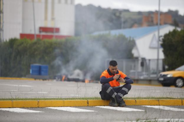 El Principado utilizará todas las «armas jurídicas» para evitar el cierre de Vesuvius