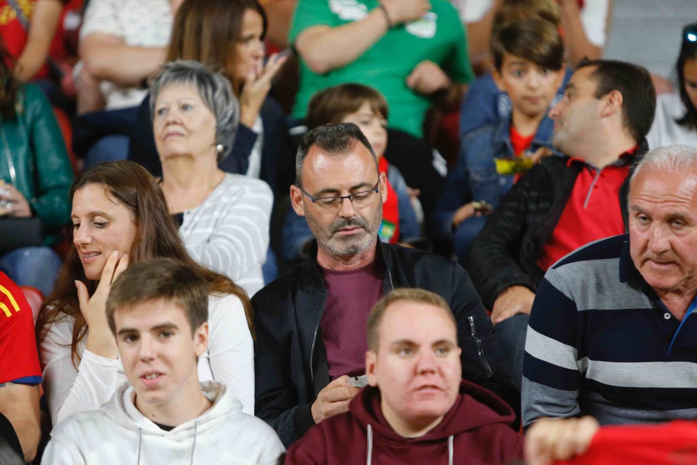 ¿Estuviste este domingo en el partido España-Islas Feroe en El Molinón? 