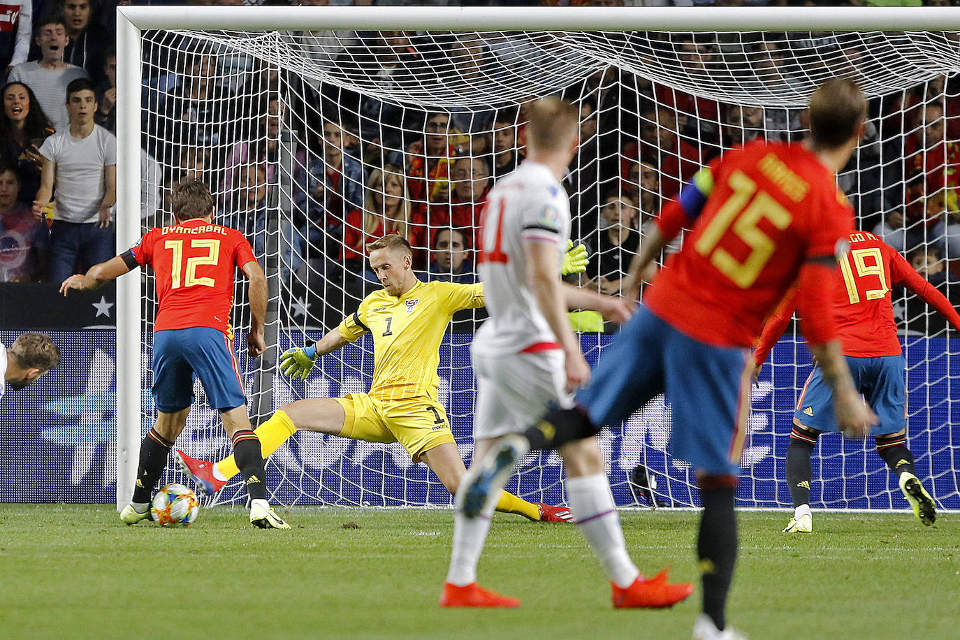 Fotos: Las imágenes del amistoso entre España e Islas Feroe