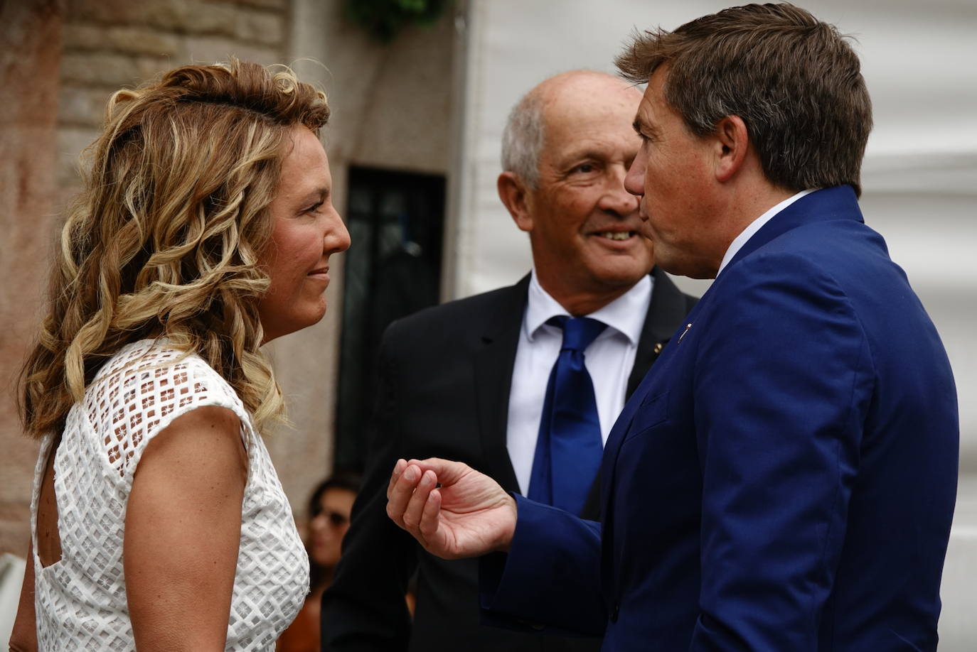 El arzobispo de Oviedo, Jesús Sanz Montes, ha oficiado la Eucaristía en la Basílica de Covadonga con motivo del Día de Asturias, a la que ha asistido el presidente del Principado, Adrián Barbón, el de la Junta General, Marcelino Marcos, y la delegada del Gobierno, Delia Losa, entre otros.