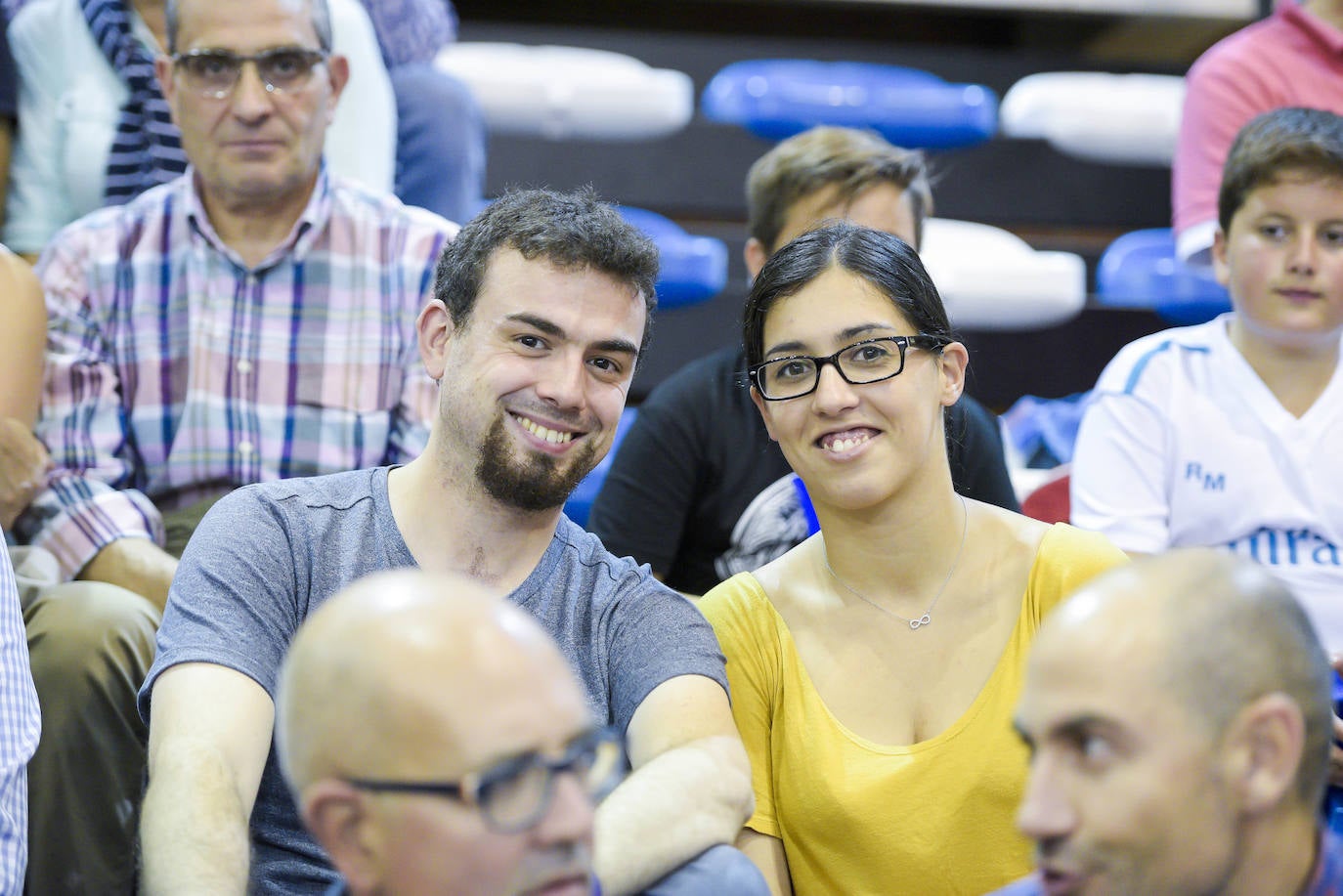 Fotos: ¿Estuviste en el partido entre el OCB - Real Madrid? ¡Búscate!