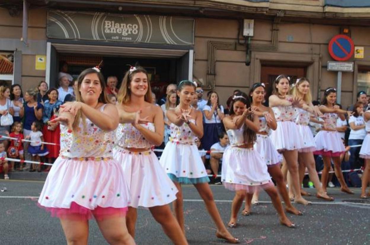 Una de las charangas participantes en el desfile del año pasado. 