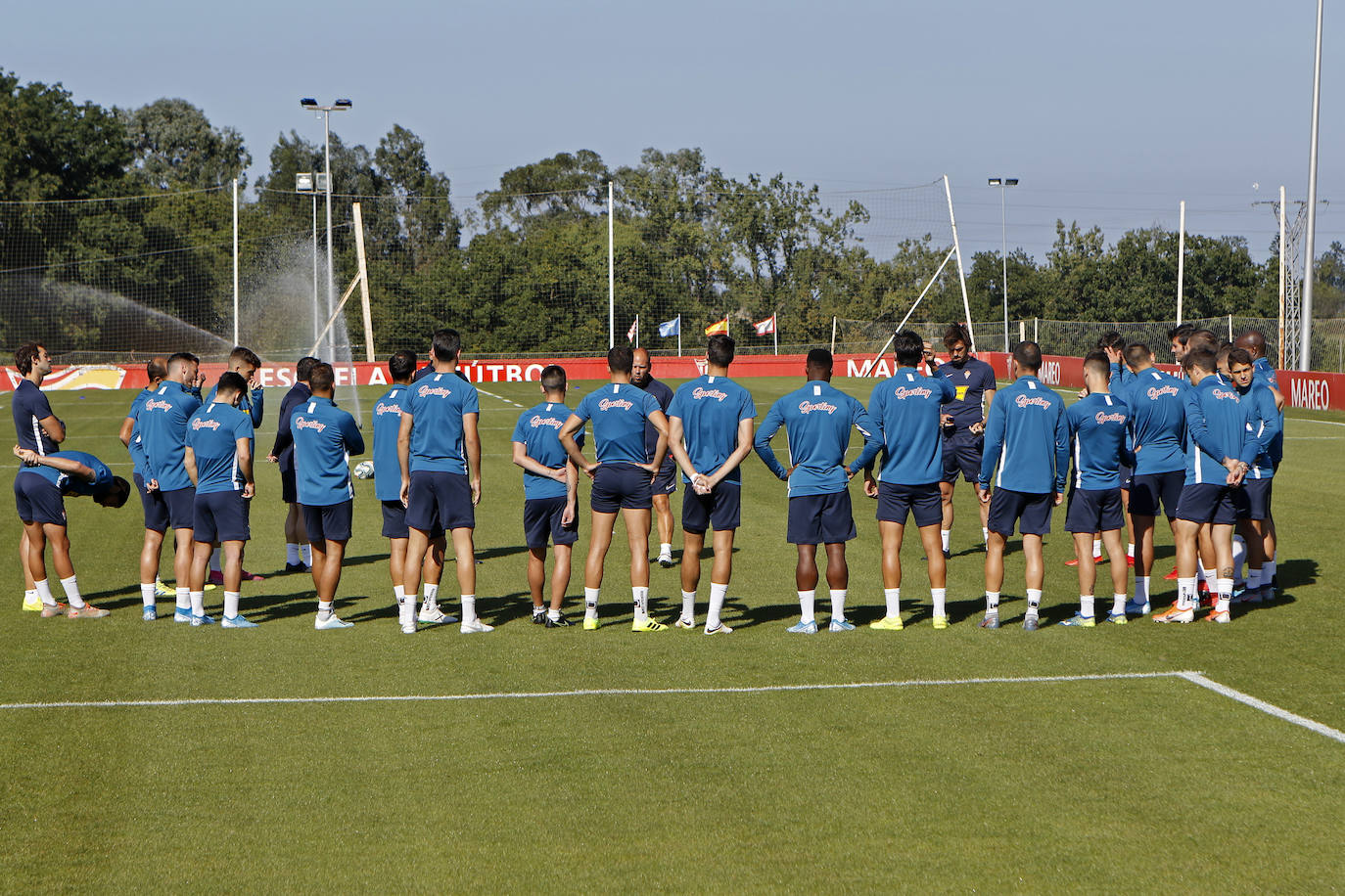 Los rojiblancos preparan su partido del domingo ante el Depor (21 horas. El Molinón)