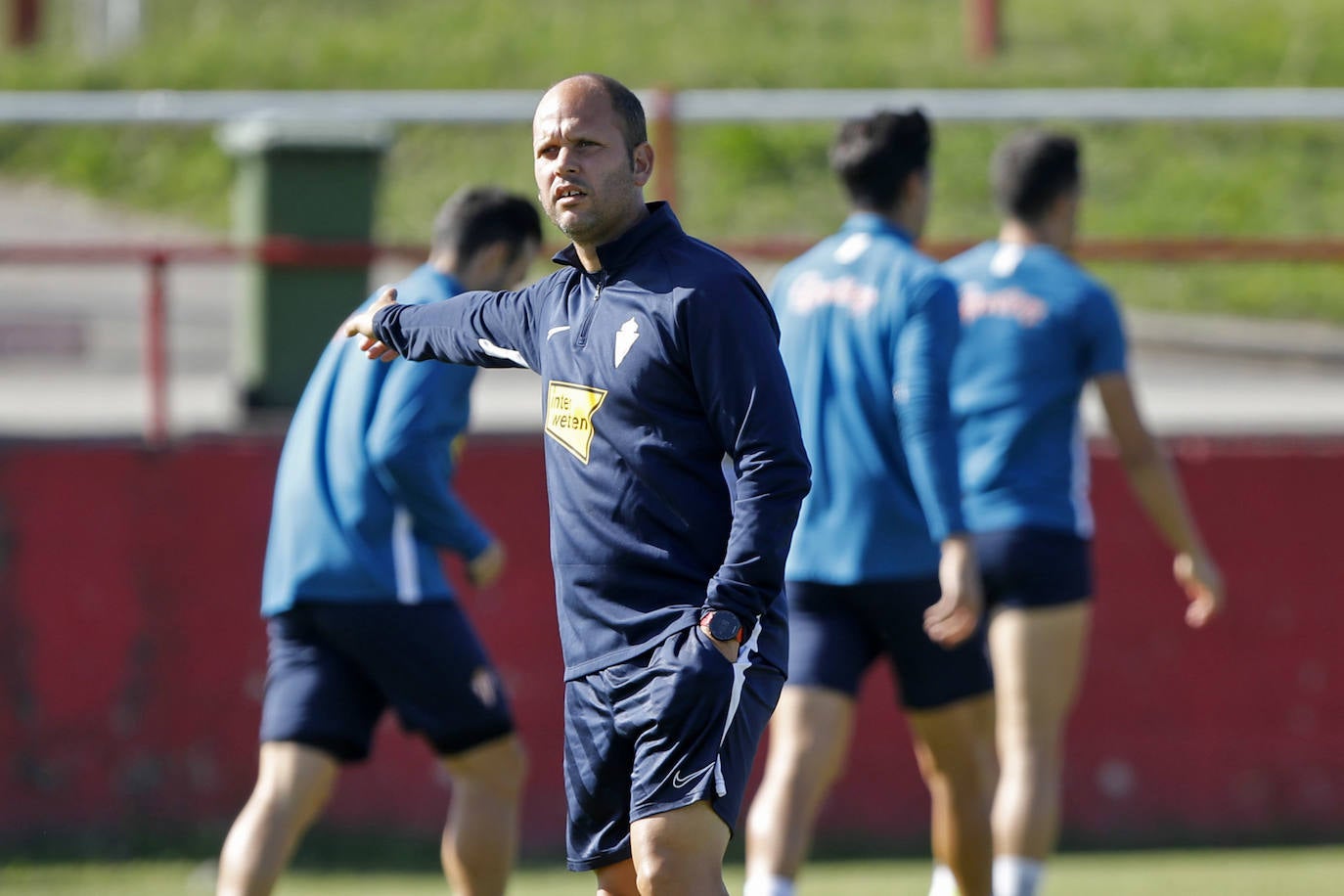 Los rojiblancos preparan su partido del domingo ante el Depor (21 horas. El Molinón)
