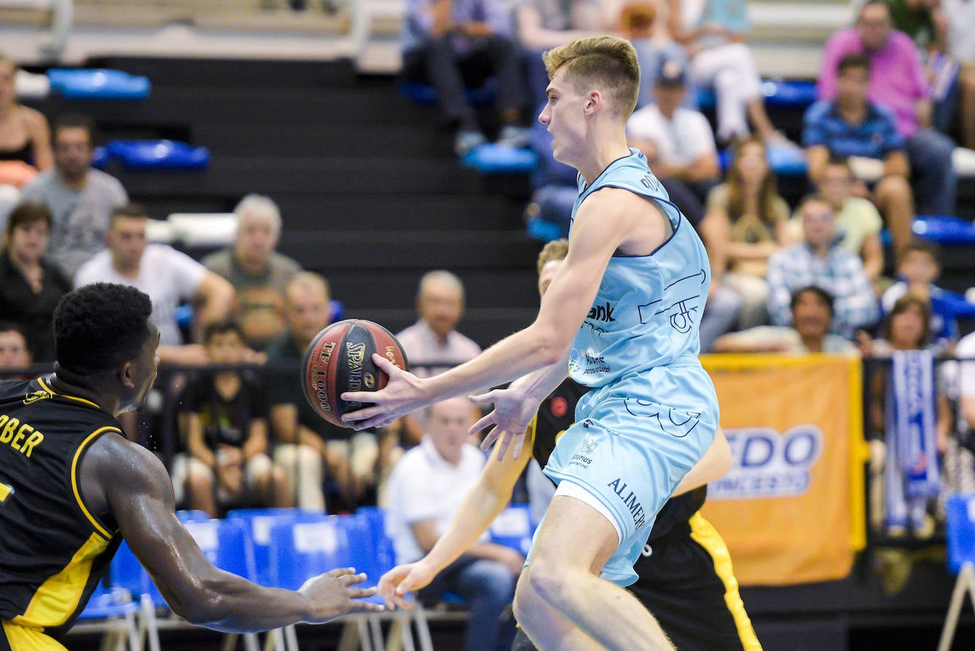 A pesar de un intento de reacción en el último cuarto el cuadro ovetense sigue sin lograr el triunfo en la pretemporada.