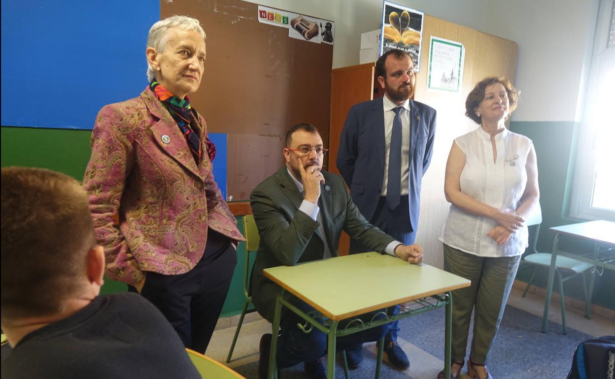 Más de 40.000 estudiantes asturianos inician hoy el curso en Secundaria y Bachillerato 