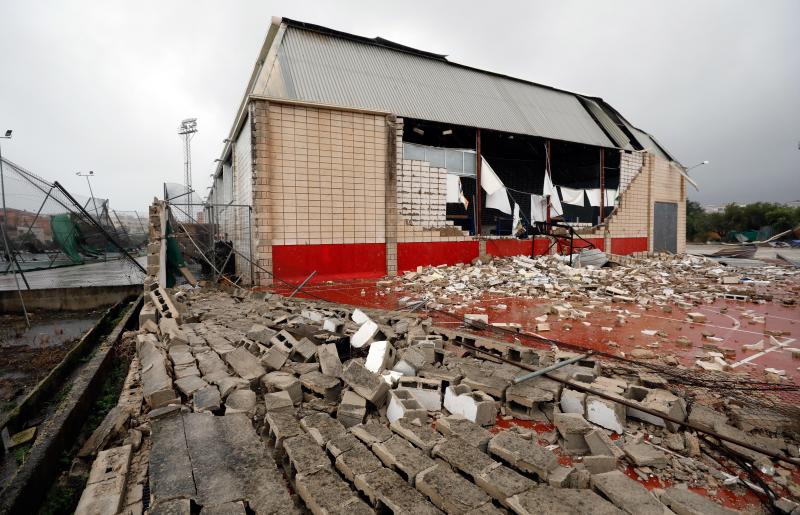 Cuatro fallecidos, centenares de personas evacuadas, decenas de casas y comercios anegados y carreteras cortadas. El balance de la gota fría en las comunidades del Levante español es desolador. 