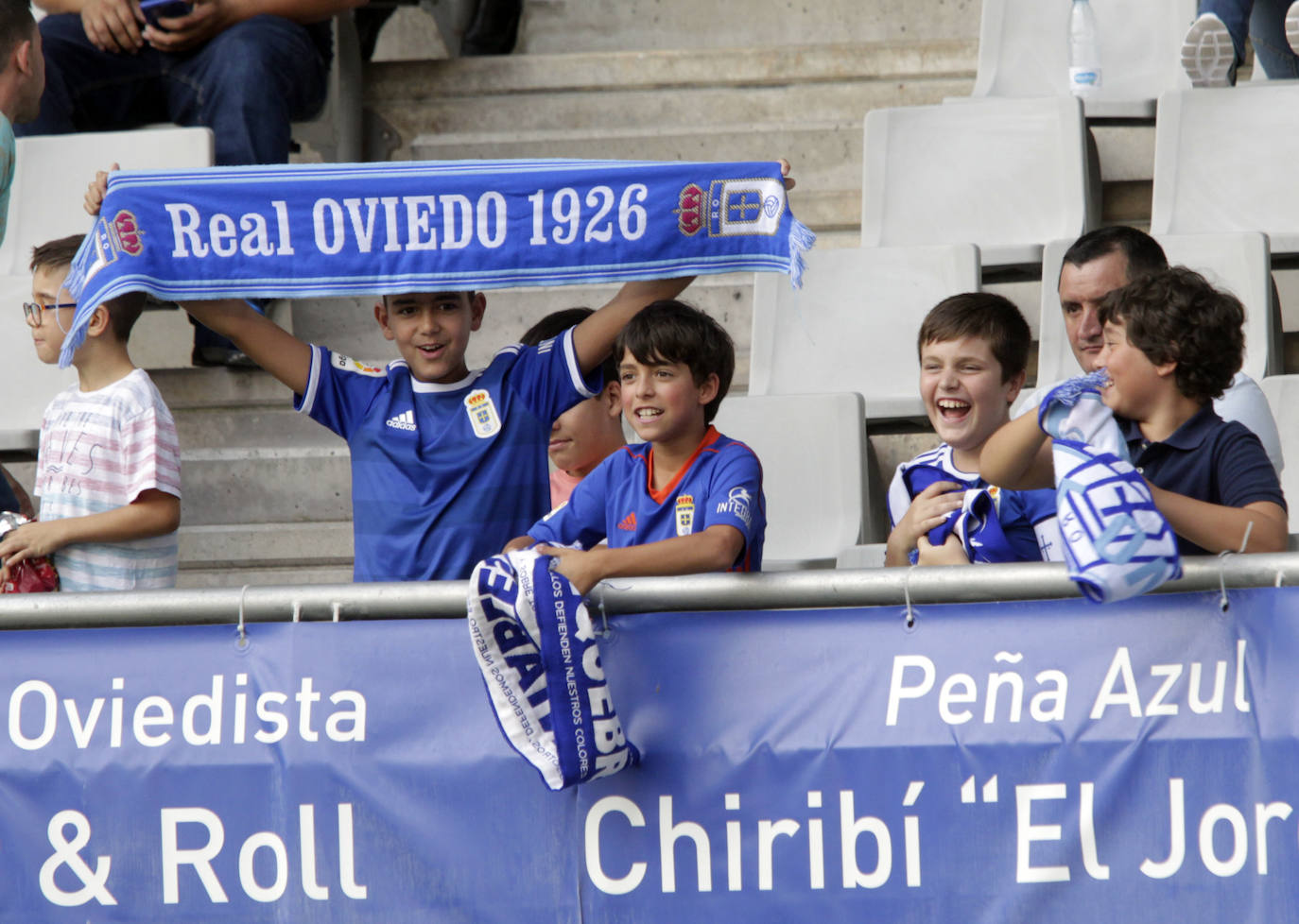 El Elche dominó y derrotó al Real Oviedo (0-2) con dos tantos de Yacine Qasmir en un partido cómodo para los ilicitanos en el que las imprecisiones les costaron a los carbayones tres puntos -además de dos nuevas expulsiones- y en el que los de Pacheta dieron un repaso táctico a su rival.