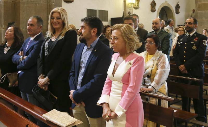 Las calles de Noreña acogieron, este domingo, a miles de personas para la procesión del Cristo.