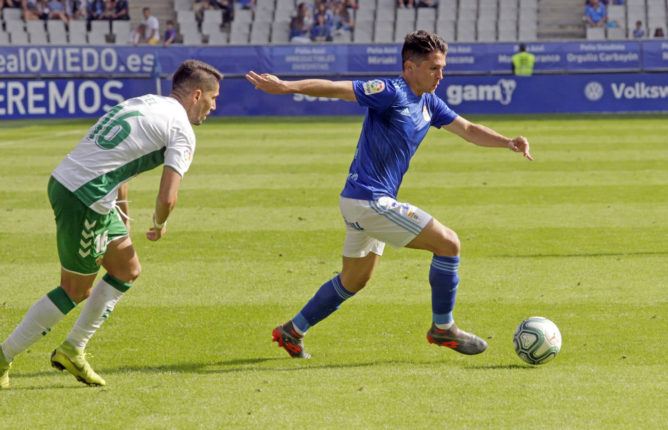 El Elche dominó y derrotó al Real Oviedo (0-2) con dos tantos de Yacine Qasmir en un partido cómodo para los ilicitanos en el que las imprecisiones les costaron a los carbayones tres puntos -además de dos nuevas expulsiones- y en el que los de Pacheta dieron un repaso táctico a su rival.