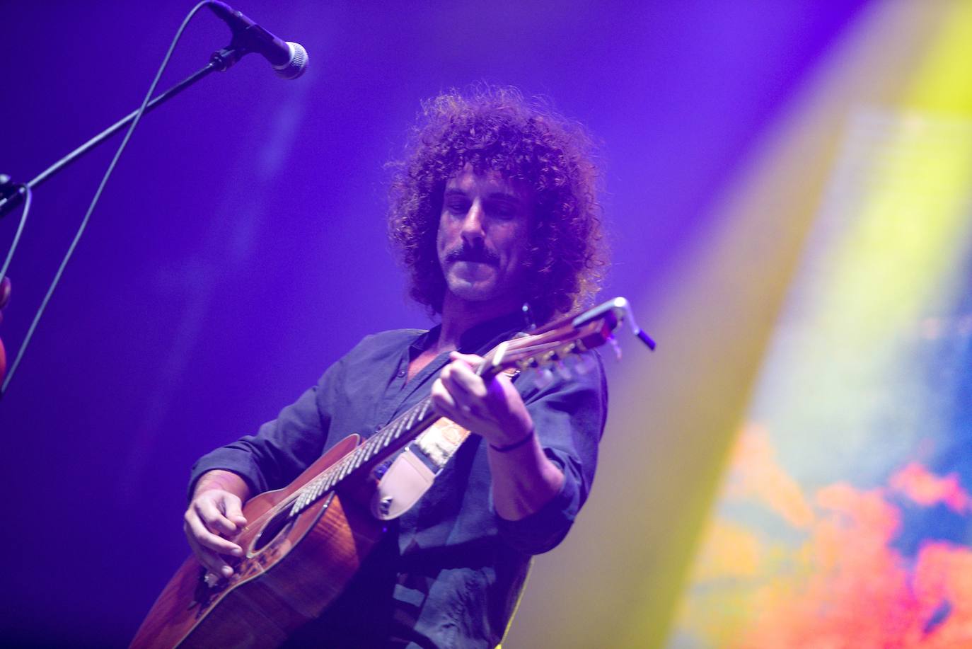 La banda actuó en el escenario de las fiestas de San Mateo situado en la Losa. 