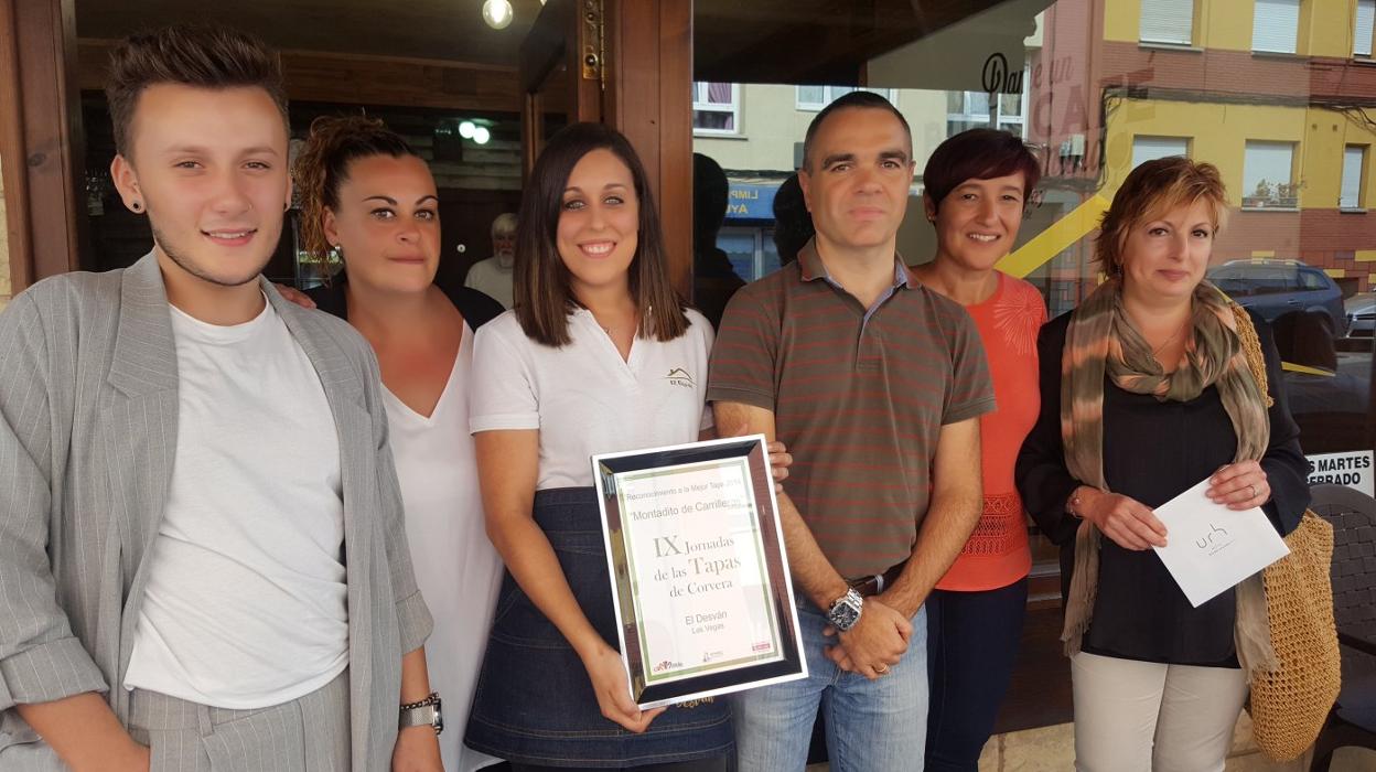 Entrega del diploma y los premios de las Jornadas de las Tapas. :: LVA