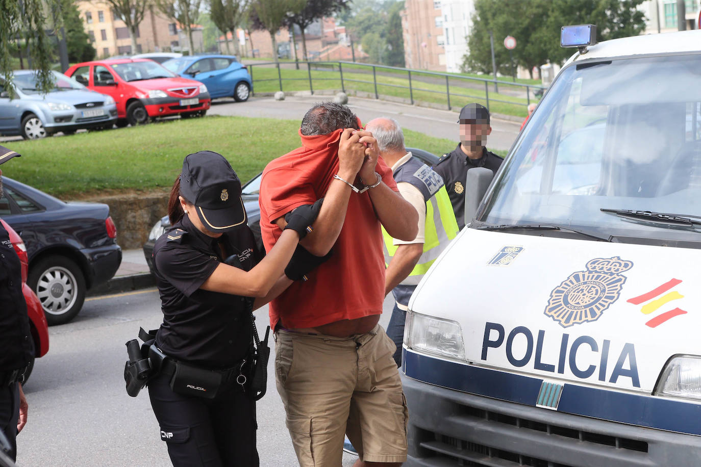 Fotos: Los detenidos por el caso de dopaje deportivo en Lugones pasaron esta mañana a disposición judicial
