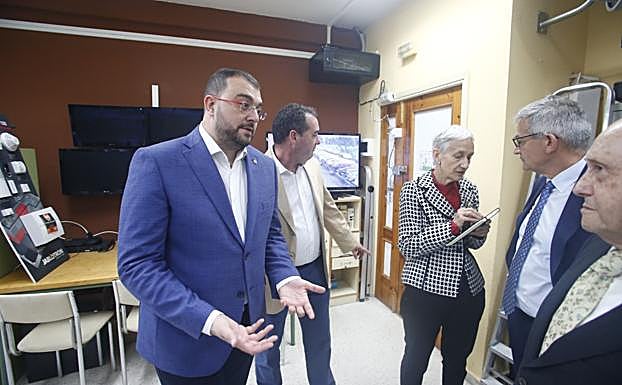 Adrián Barbón durante la apertura del curso escolar en FP.