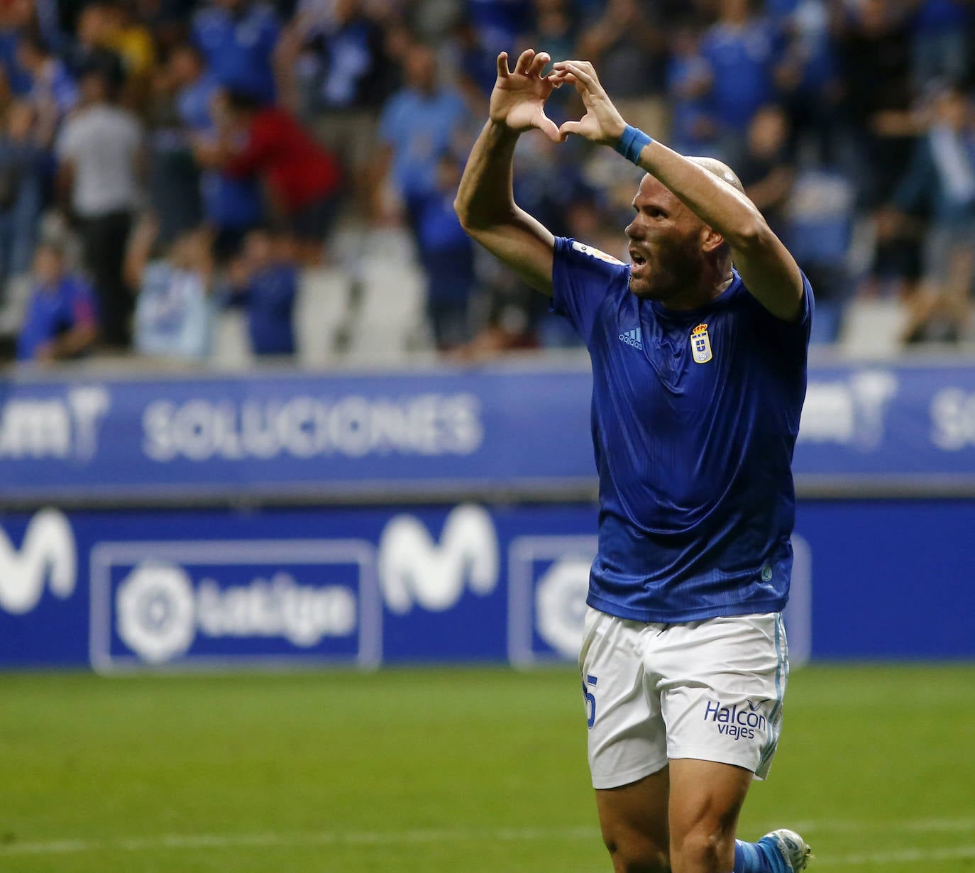 Los azules solo pudieron arrancar un empate ante el Extremadura (1-1), en un partido en el que fueron de menos a más.
