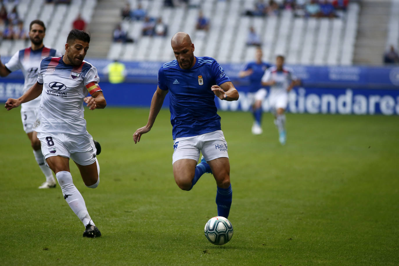 Los azules solo pudieron arrancar un empate ante el Extremadura (1-1), en un partido en el que fueron de menos a más.