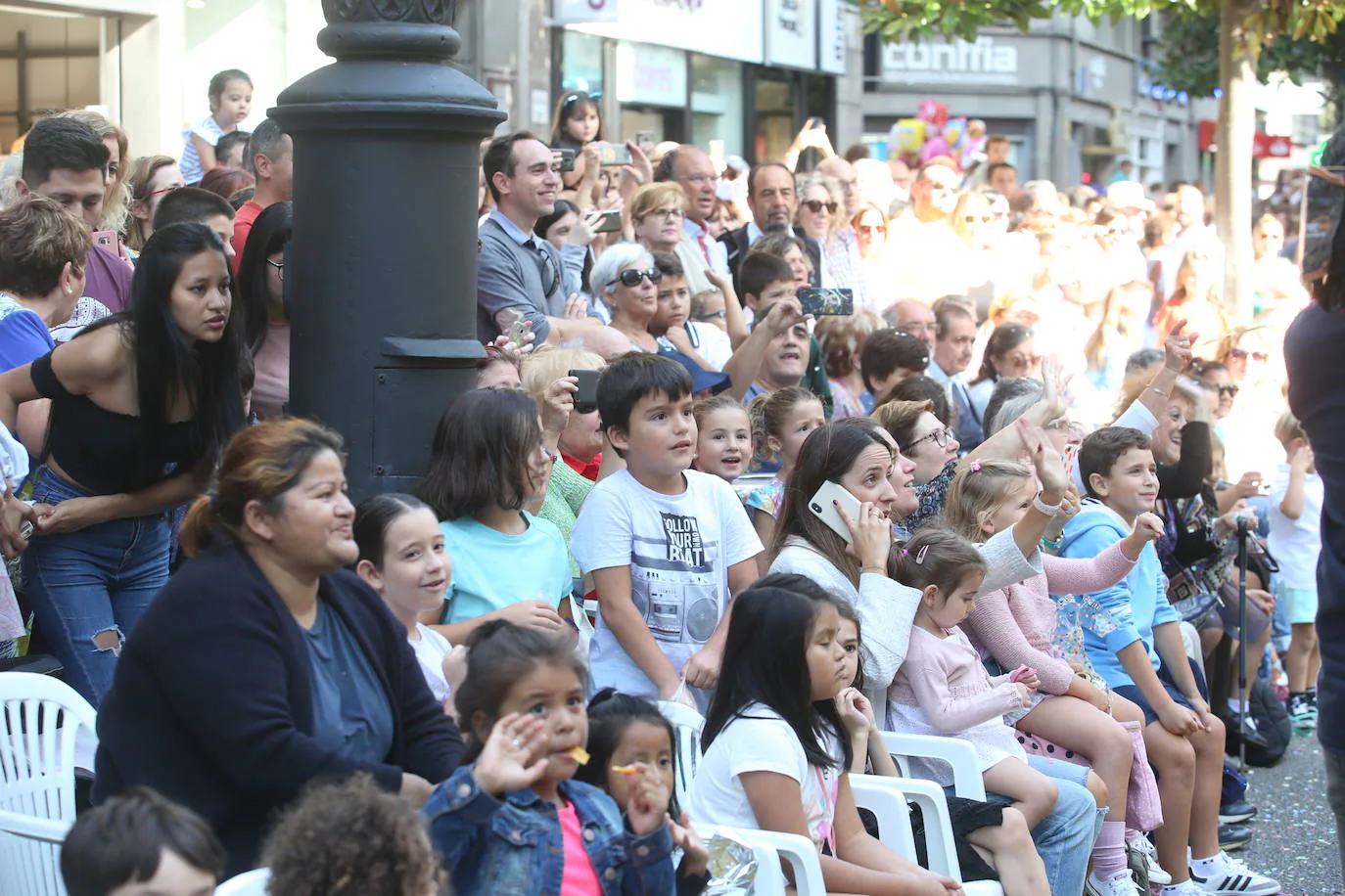 ¿Estuviste en el desfile del Día de América en Asturias? Búscate